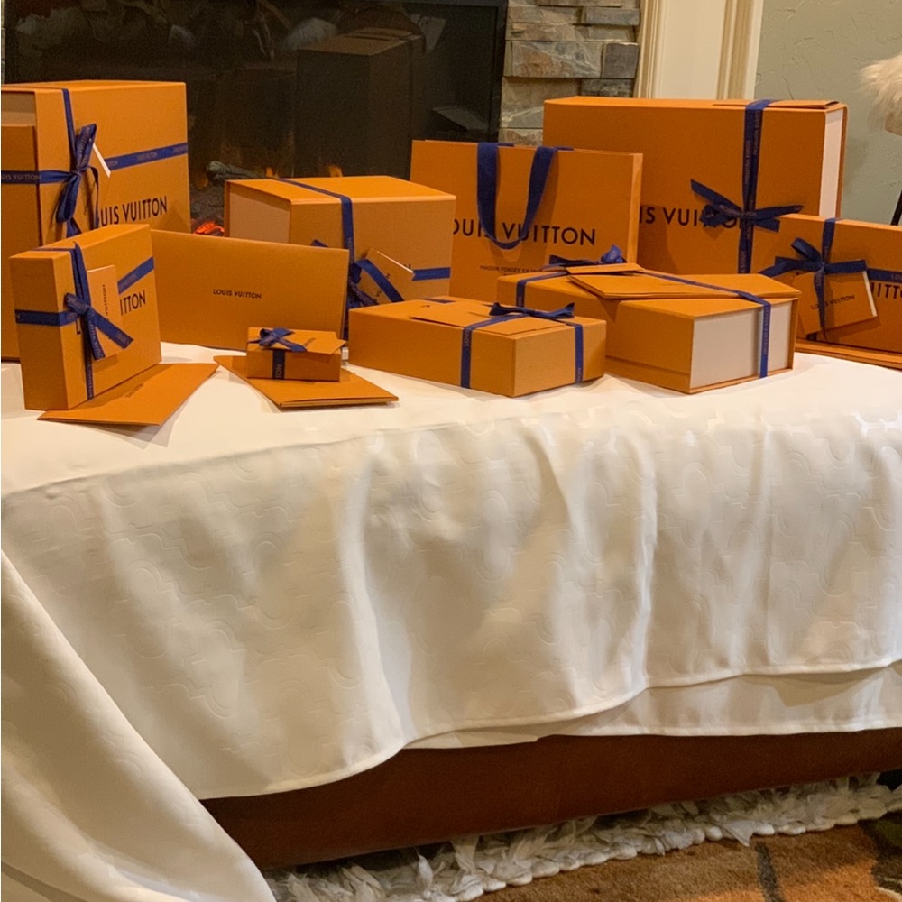 Welcome to my closet NFS - Picture 12 of 16